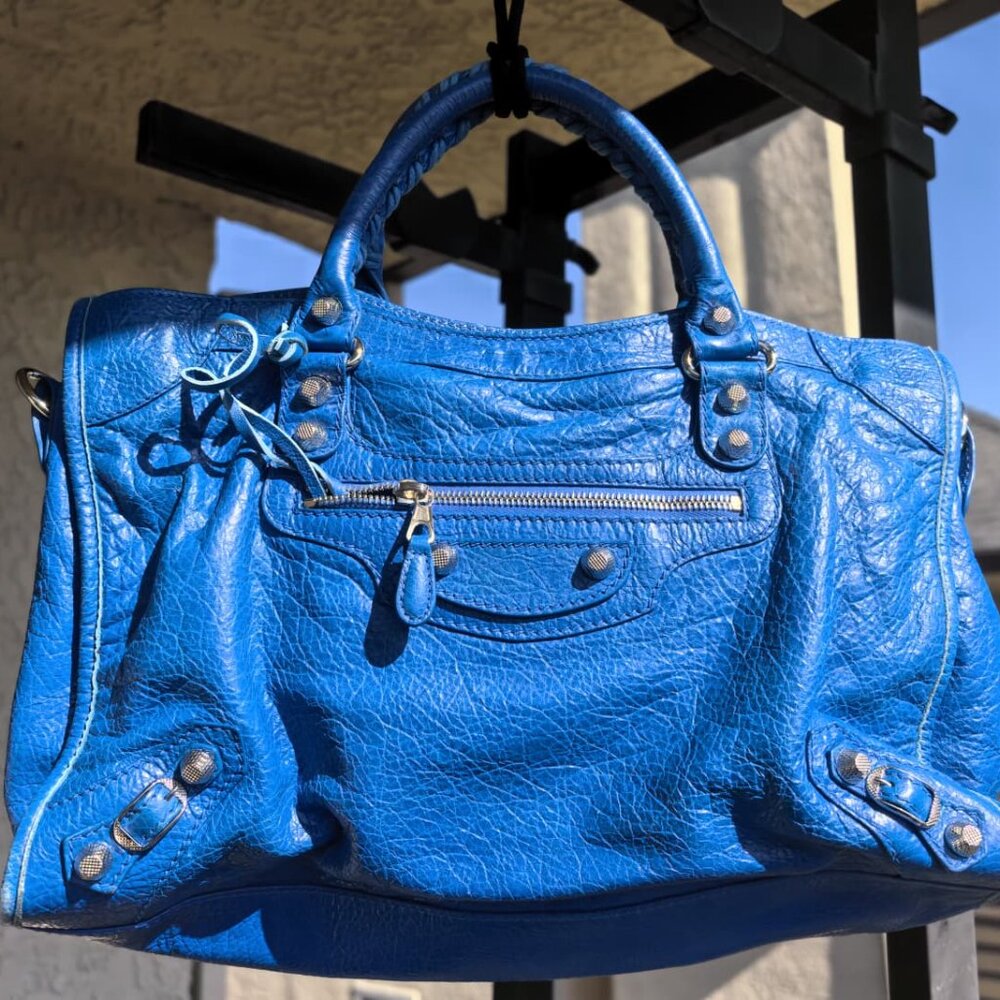 Authentic Balenciaga Classic Medium City Bag in Electric Blue Leather - Picture 15 of 16